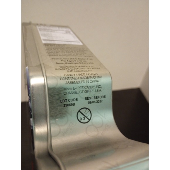 Disney 100 Marvel PEZ Dispenser and Refills Set of 4 New Sealed Tin (09/01/2027) - Picture 4 of 5